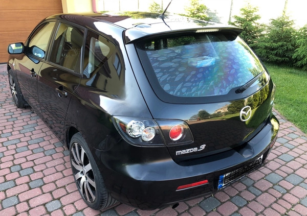 Mazda 3 cena 8500 przebieg: 211000, rok produkcji 2009 z Chełm małe 67